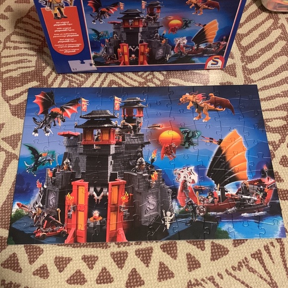 Playmobil Knights Castle 100 pc Jigsaw Puzzle by Schmidt - Picture 3 of 11